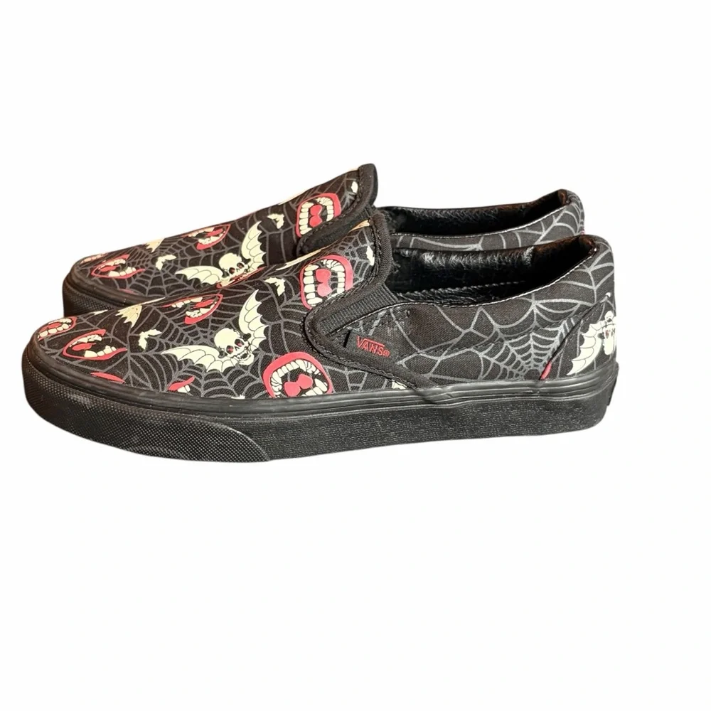 VANS CLASSIC SLIP-ON “GLOW FRIGHTS” HALLOWEEN SKATE SHOES WOMEN’S 7.5 / MEN’S 6